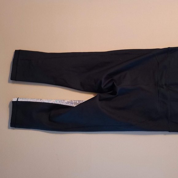 Under Armour Capri Leggings - Picture 4 of 10